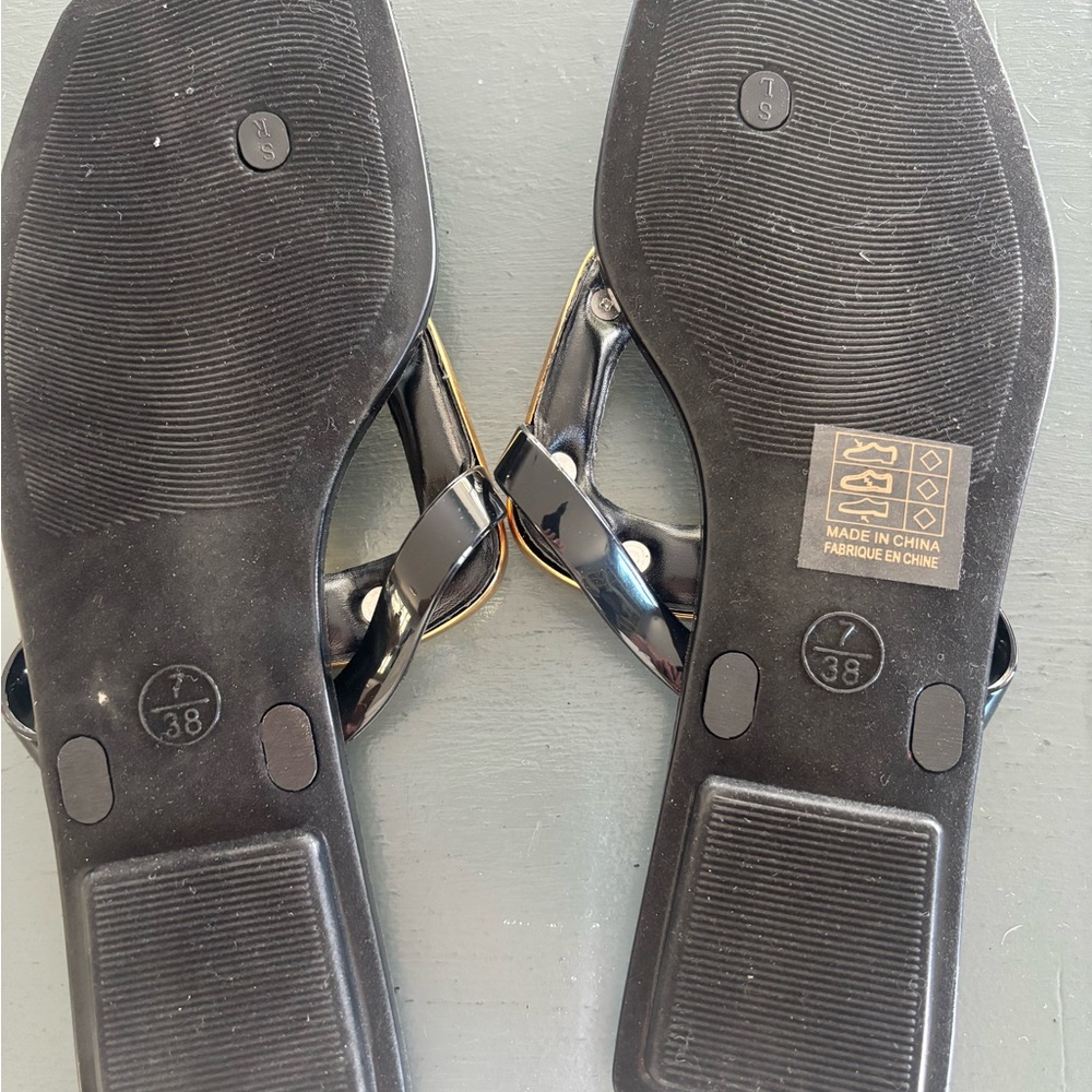 Jeffrey Campbell Black Sandals with Gold Details size 7 -Linques Flip Flop - Picture 6 of 6